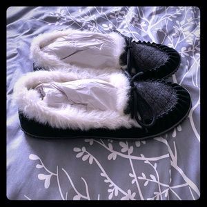 SOREL Out-n-About Slippers! NWOT